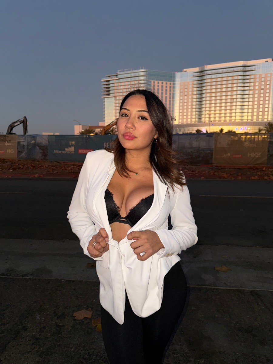 Take a pause and enjoy Ali Cruz — streaming from Addis Ababa